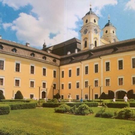 Wohnung Schloss Мондзе Екстер'єр фото