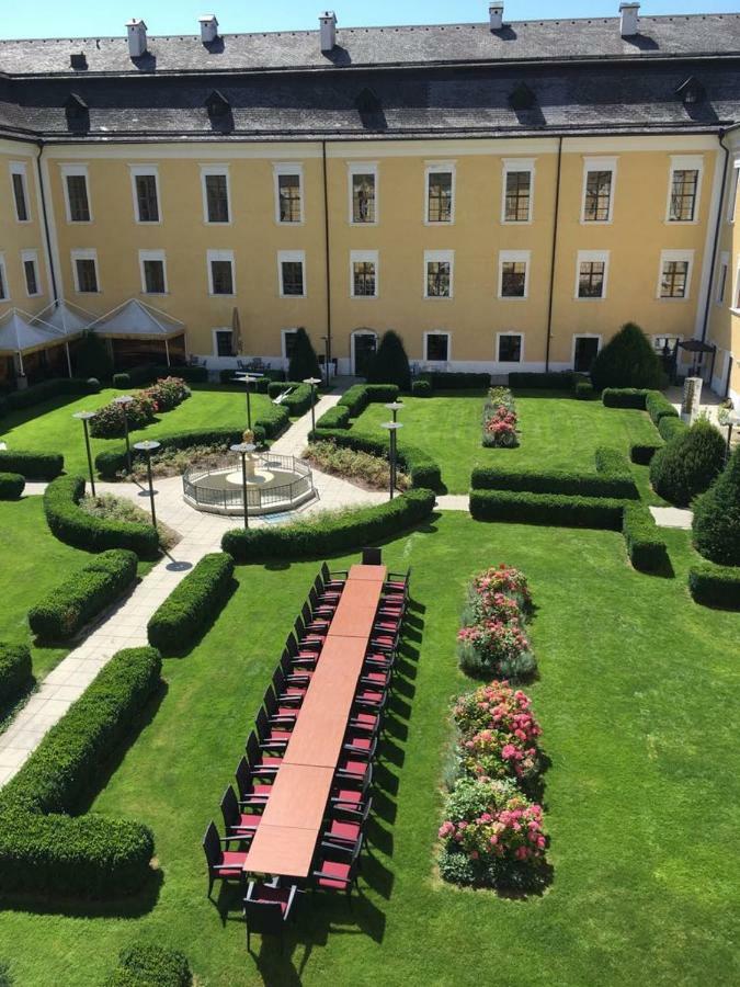 Wohnung Schloss Мондзе Екстер'єр фото